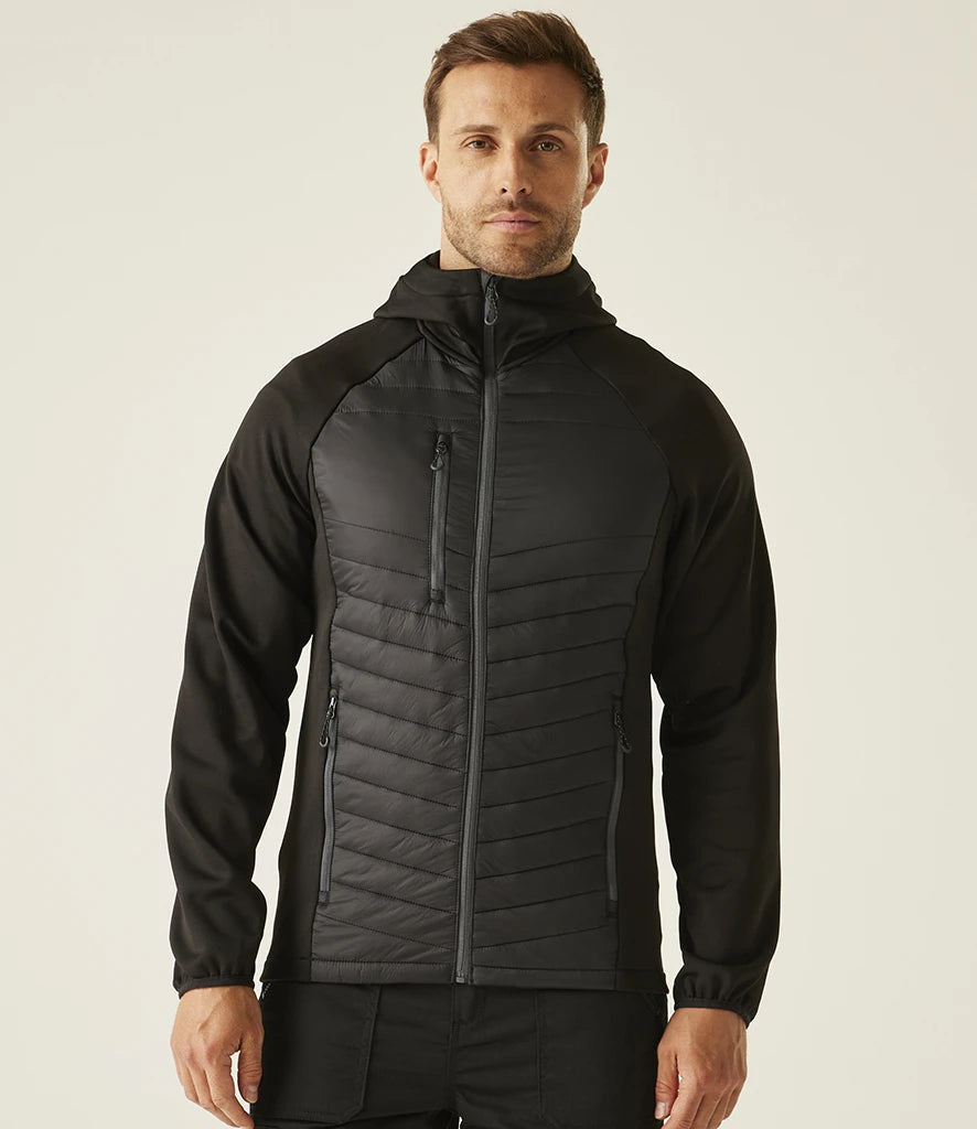 Front view of plain black Regatta Navigate Hybrid Jacket zipped up